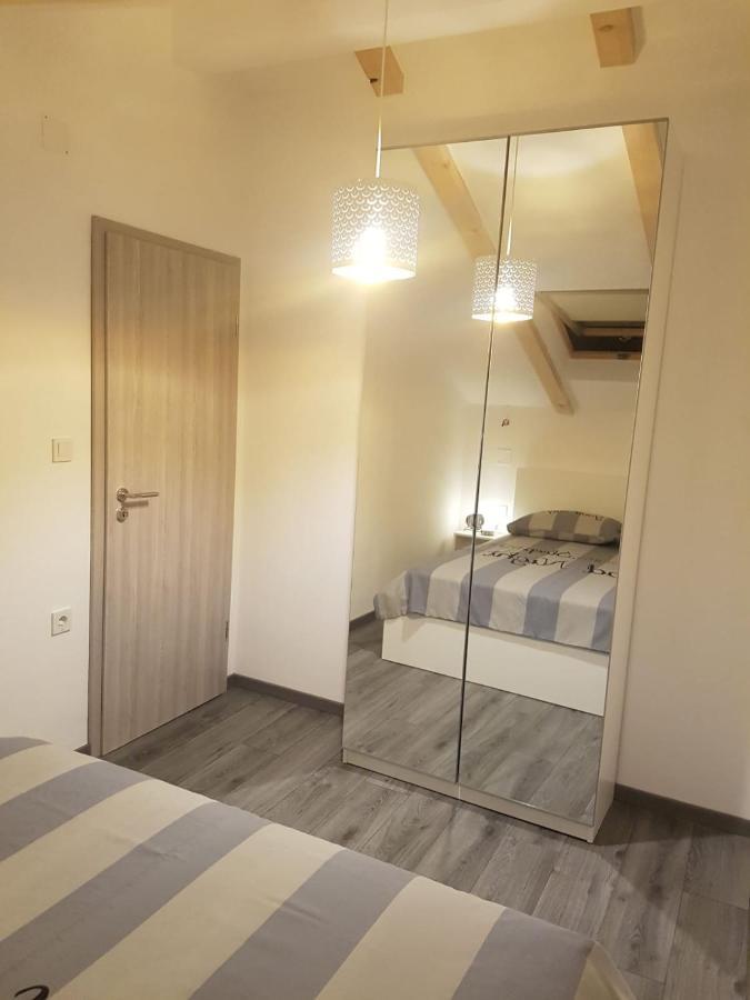 Apartments And Rooms Ivana Крк Экстерьер фото